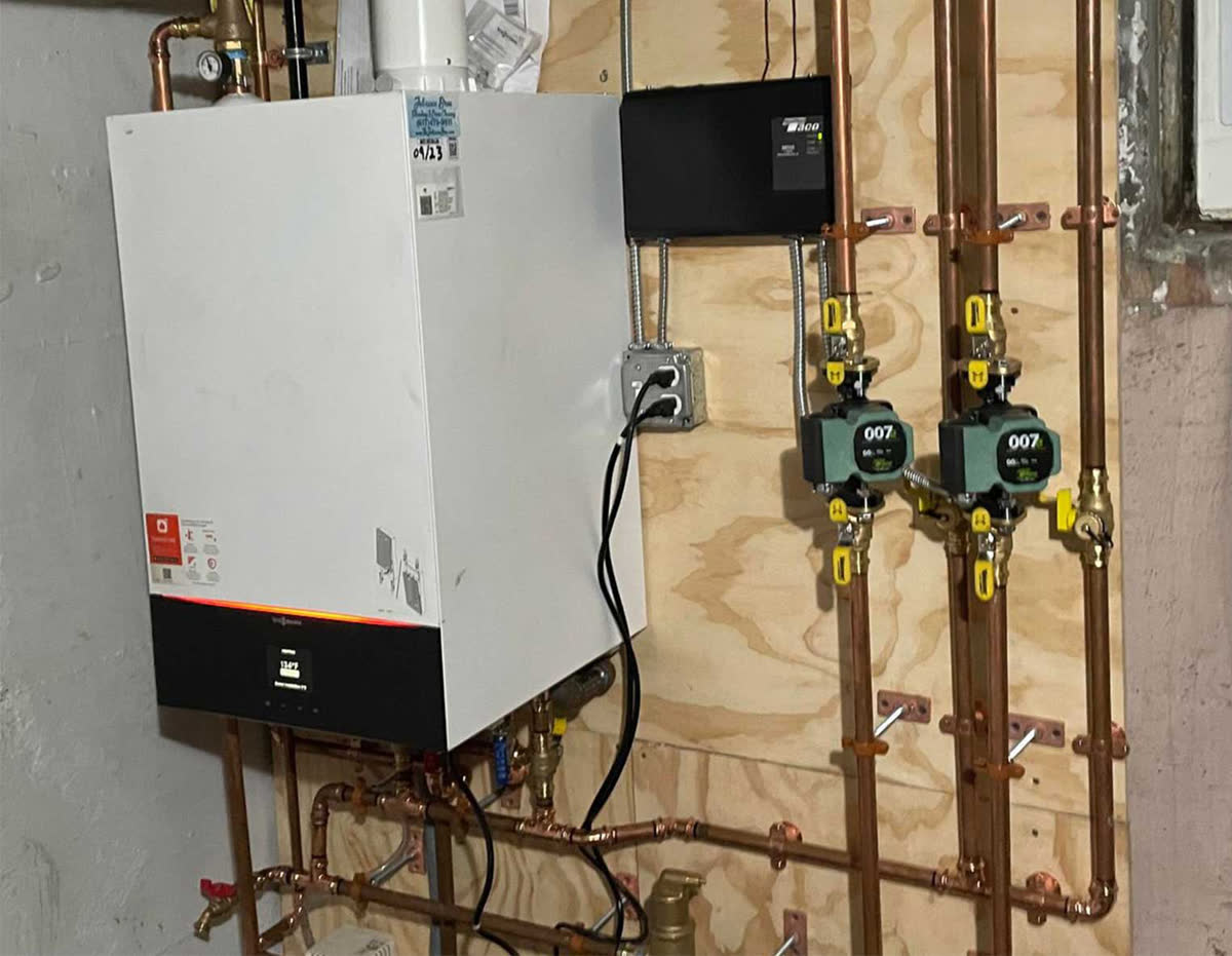Viessmann combi boiler replacement — South Shore home